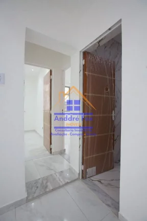 Imagem Casa linear com sala, 3 quartos, cozinha, área de serviço, quintal, garagem para 2 carros, à venda, 70 M², por R$ 410.000 – Vila Isabel - Rio de Janeiro / RJ.