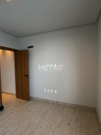 Imagem Casa no Alphavile, 4 Suítes, Master com closet e banheira, Piscina, Área Gourmet