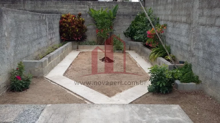 Imagem Imperdível: Casa à venda em Francisco Morato-SP, bairro Recanto Feliz - 2 quartos, 1 sala, 1 banheiro, 2 vagas de garagem, 43,88 m²