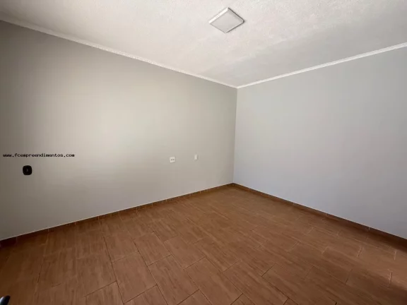 Imagem Casa para Venda em Limeira, Vila Claudia, 3 dormitórios, 1 suíte, 2 banheiros, 4 vagas
