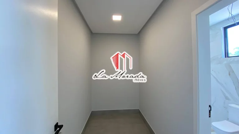 Imagem Mosaico Ponta Negra, Casa com: 234,21m² I 3Suítes, 04 vagas!