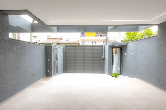 Imagem Sobrado Geminado novo! Com 4 suítes e 2 vagas de garagem no Centro em Balneário Camboriú - SC