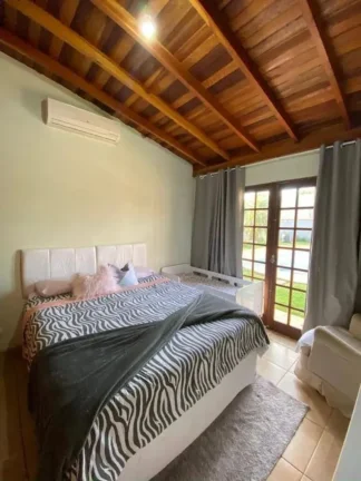 Imagem Chácara em Condomínio de Luxo em Boituva-SP, Bairro Nova Rheata: 3 Quartos, 1 Suíte, 2 Salas, 3 Banheiros, 5 Vagas, 250m²!