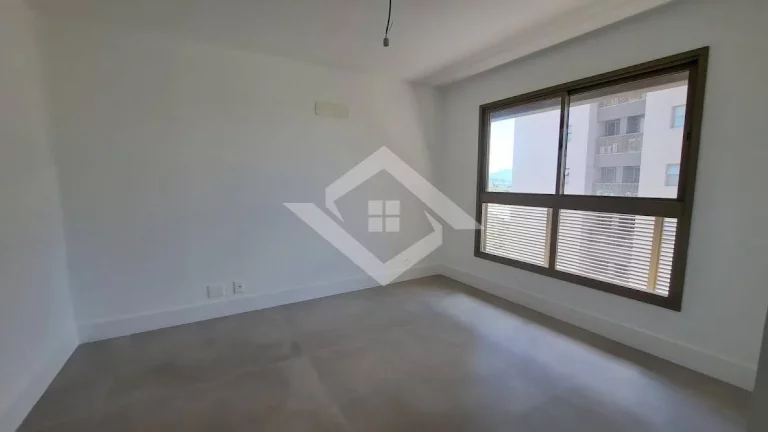 Imagem Raridade Golf Olímpico- 4 quartos -187m²- Andar baixo