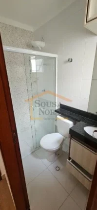 Imagem Casa em condomínio fechado, 2 suítes, banheiro social, móveis planejados na cozinha, dormitórios...