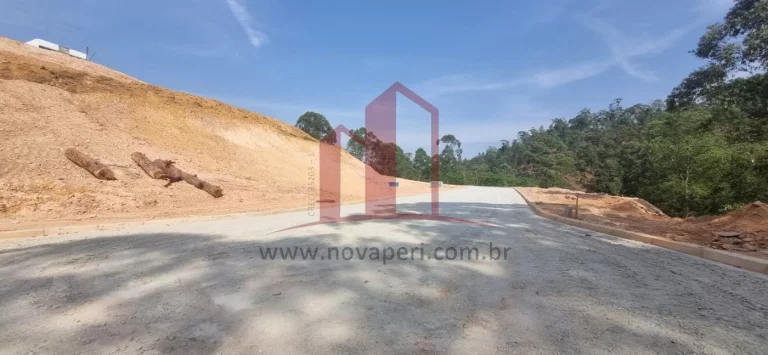 Imagem Terreno à venda em Caieiras-SP, bairro Serpa, com 175m² de área. Imperdível oportunidade de investimento!