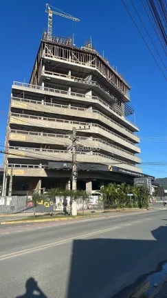 Imagem Sala Comercial à Venda no Brickell Business, 150,88 m² privativos – Perequê, Por
