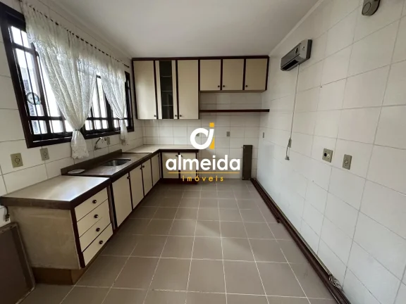 Imagem CASA EXCELENTE EM BAIRRO NOBRE