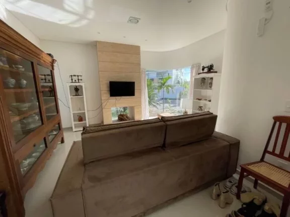 Imagem Casa com 4 dormitórios para alugar- Jurerê - Florianópolis/SC