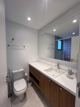 Imagem Apartamento a 250m do mar com 2 dormitórios sendo 2 suítes e 2 vagas de garagem em Bombinhas/SC