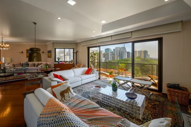 Imagem Duplex for Sale in São Paulo, Brazil: 5 Beds, 5 Baths, 4 Car Spaces, 790m² - Exclusive Cerqueira César Residence
