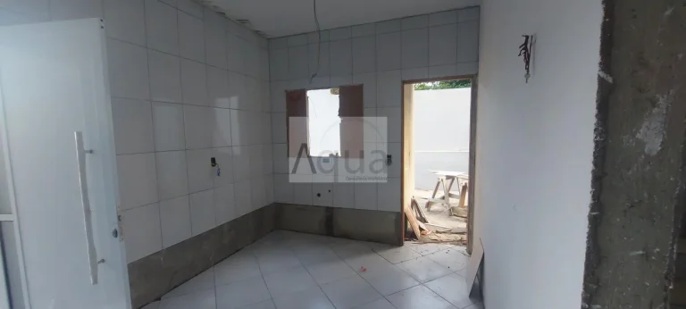 Imagem Casa para Venda em Itanhaém, Tupy, 2 dormitórios, 1 suíte, 2 banheiros, 2 vagas