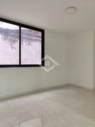 Imagem Apartamento 3 Quartos com Suíte e Varanda em Rua Tranquila – Reformado