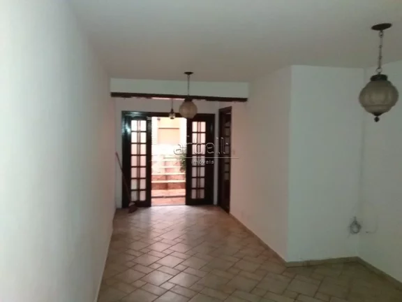 Imagem Casa térrea com 247 metros de área total, 3 dormitórios, 2 banheiros, sala, 1 quarto reversível ...