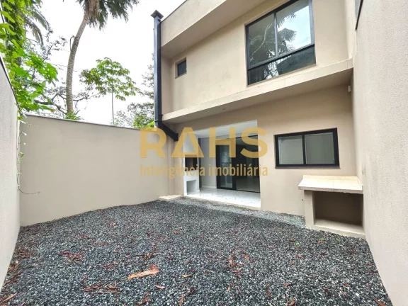 Imagem Ótimo sobrado geminado, novo no bairro América, próximo ao Hospital Dona Helena. Conta com 158,55...