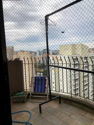 Imagem Apartamento com 5 dormitórios, sendo 3 suítes, 3 banheiros e 1 lavabo. Conta com armários na cozi...
