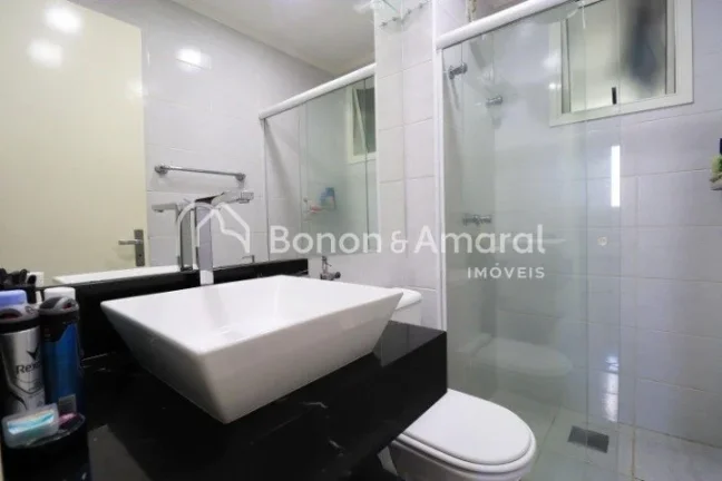Imagem Apartamento em localização privilegiada, próximo à Lagoa do Taquaral e rodeado de comodidades co...