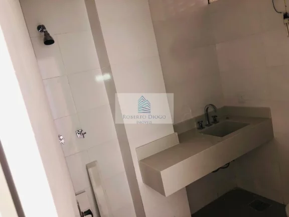 Imagem Imóvel de Luxo em Copacabana: Apartamento de 3 Quartos, 2 Suítes e 1 Vaga de Garagem - Rio de Janeiro-RJ