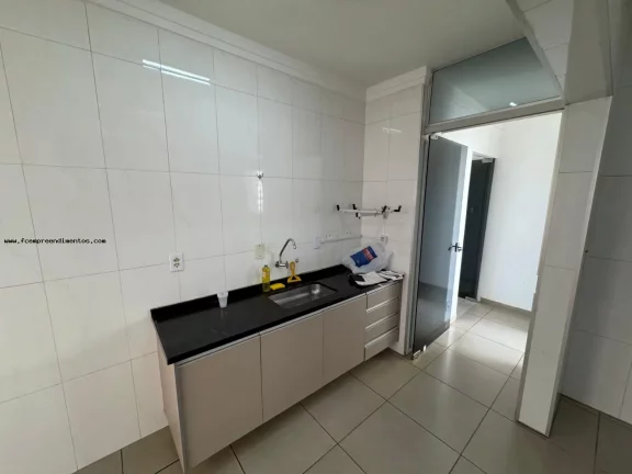 Imagem Casa para Locação em Limeira, Vila Claudia, 5 dormitórios, 3 banheiros, 2 vagas