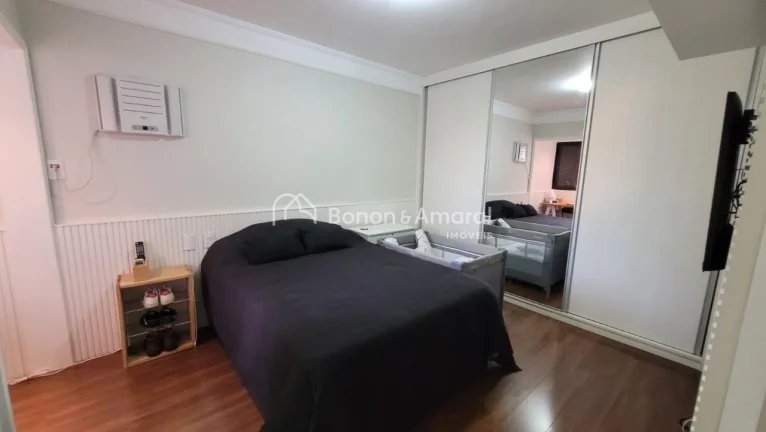 Imagem Apartamento reformado à venda no Bosque, com 121 m² muito bem distribuídos. O imóvel conta com u...