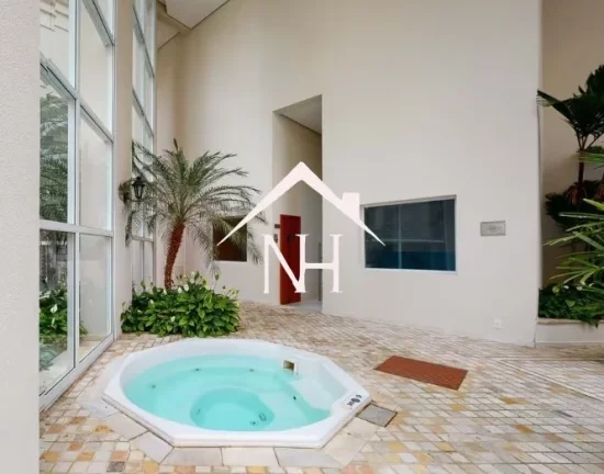 Imagem Lindo Apartamento com pé direito de 3,10m com 350m² sendo 3 suítes (1 master closet duplo e sala de banho ) e 5 vagas