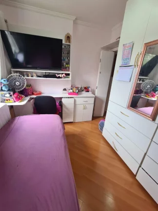 Imagem Ótima Localização - Apartamento Andar Baixo de 3 dormitórios (1 suíte) e 2 vagas na Vila Esperança a 3min do Metrô
