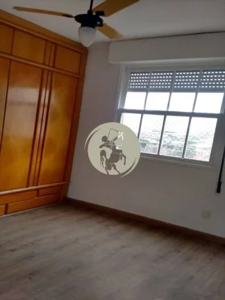 Imagem APARTAMENTO NO EMBARÉ TOTALMENTE REFORMADO,PRÉDIO COM ELEVADOR, SALA PARA 2 AMBIENTES, DORMITÓRIO...