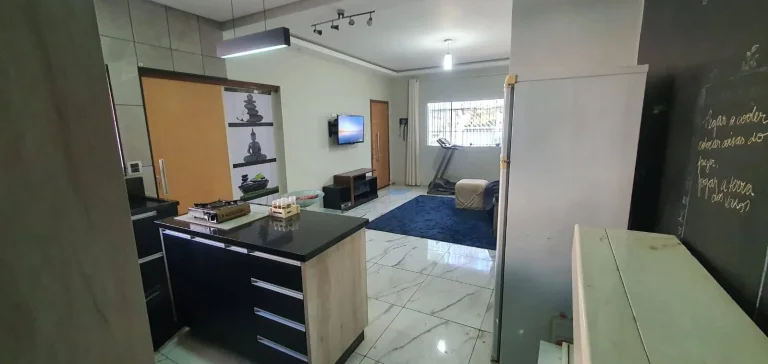 Imagem Casa Terrea Reformada com 111m² 2 Dormitorios e 5 Vagas de Garagens
