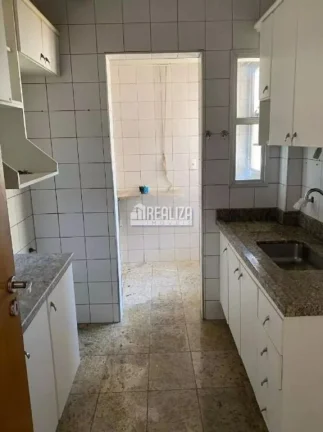 Imagem Apartamento Duplex de Cobertura no Condomínio Residencial Shopping - 3 quartos sendo 2 suítes e Móveis Planejados no Bairro Santa Maria, em Uberaba