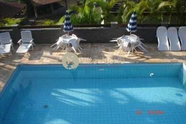 Imagem Fantástica Casa a venda no condomínio fechado da Santa Terezinha em Santos
