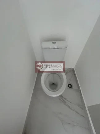 Imagem Chegou a sua Oportunidade de comprar seu Imóvel Vendo Sobrado (esquina) na vila Gea, com 2 Dormitórios, sendo 2 suítes, 2 vagas Paralelas, Lavabo, Infraestrutura para Ar Condicionado e Agua Quente, R$ 650.000 Valor de Oportunidade.