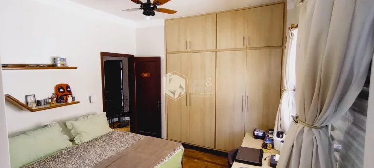 Imagem Sobrado à venda, 710m² com 4 dorm sendo 2 suítes, 8 vagas, casa com edícula, piscina com cascata e churrasqueira - Alto da Lapa