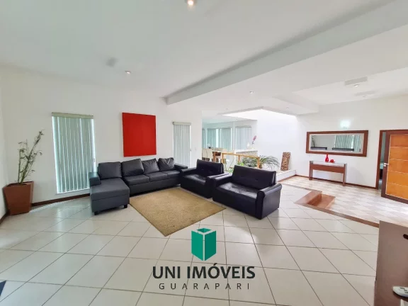 Imagem Casa com excelente terreno em condomínio fechado a venda em Guarapari - Lagoa da Praia