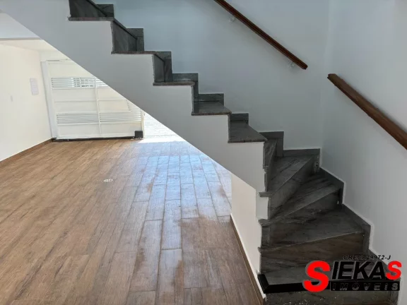 Imagem Imperdível oportunidade: Casa à venda em São Paulo-SP, no Tatuapé, com 4 quartos, 1 suíte, 1 sala, 4 banheiros, 3 vagas e 180m²!