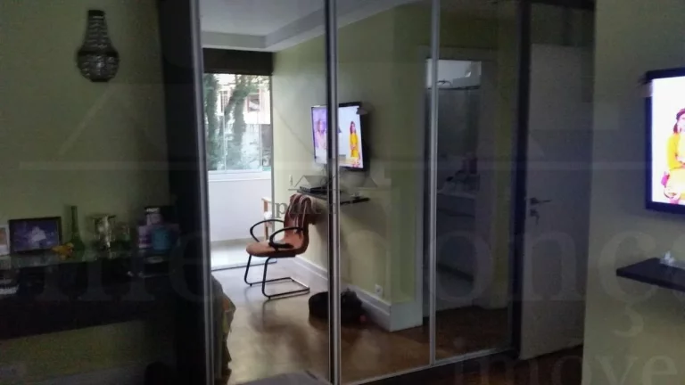 Imagem Apartamento com amplo living para 3 ambientes, varanda, lavabo, 4 dormitórios sendo 3 suítes ,01 c...