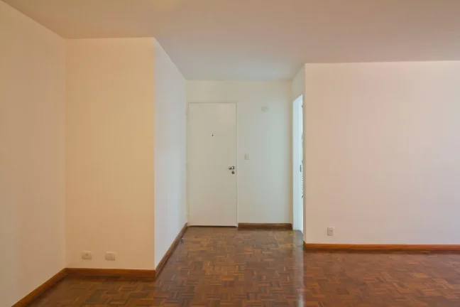 Imagem Apartamento 106M², 3Q, 1 Suíte, 2 Banheiros, 1 Vaga, Piscina, Churrasqueira, Salão de Festas e Jogos, Playground, Brinquedoteca, Armários, Jardim.
