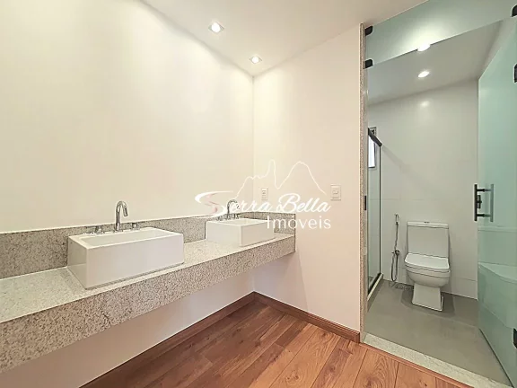 Imagem Casa com 3 dormitórios à venda, 170 m² por R$ 1.580.000,00 - Carlos Guinle - Teresópolis/RJ