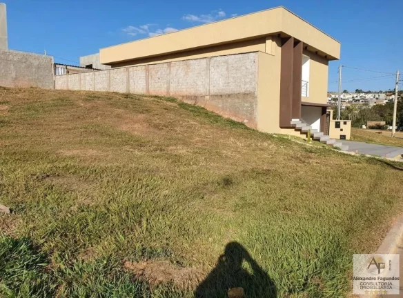 Imagem Lote em Condomínio Fechado para Venda em Senador Canedo, Jardins Barcelona