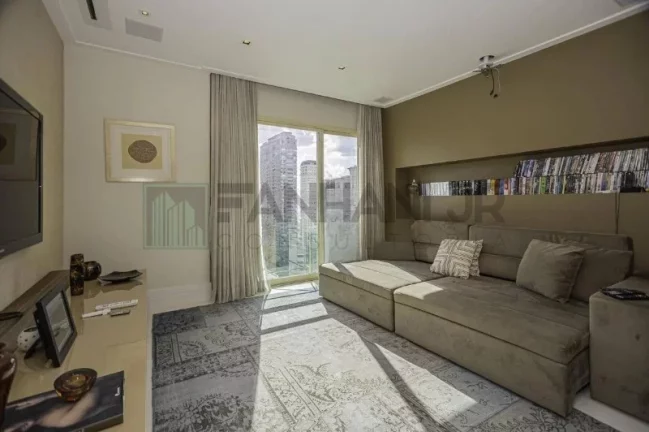 Imagem Apartamento de alto padrão à venda em São Paulo-SP, Jardim Europa: 3 quartos, 3 suítes, 5 salas, 7 banheiros, 5 vagas, 460m². Venha conferir!
