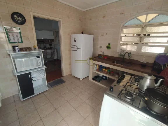 Imagem Casa 3 dorms, Churrasqueira, bem localizada  à venda em Peruíbe