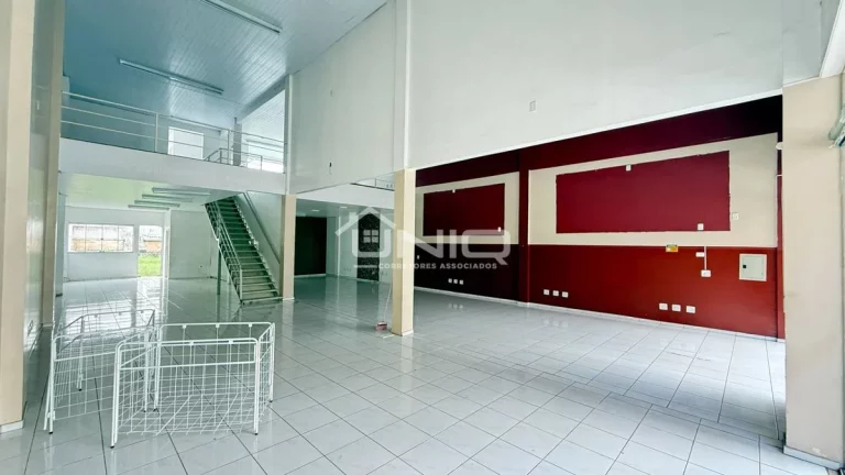 Imagem Sala Comercial com Mezanino na Tocantins - Centro