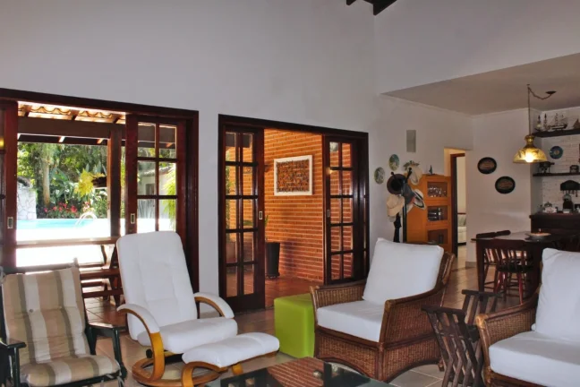Imagem Imperdível: Casa à venda em Riviera de São Lourenço Módulo 21 - 3 quartos, 1 suíte, 2 salas, 4 vagas, 216,52m²!