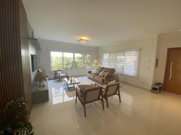 Imagem Residência de Luxo em Condomínio Exclusivo