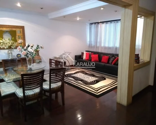 Imagem Casa à venda em Jardim Leocádia com 565m² 6 quartos, 7 vagas
