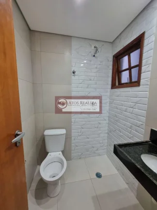 Imagem Oportunidade Exclusiva no Campo Grande a Venda. Vendo Sobrado em Condomínio fechado na Sabará região de campo grande, São 3 Dormitórios, sendo 1 Suíte, todos com Armários, cozinha planejada, 2 vagas fixas subterrâneas, Churrasqueira e Quintal. Valor de Su
