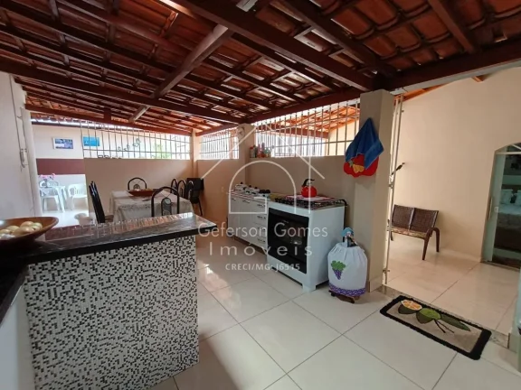 Imagem Casa à venda - Com 5 Quartos - Centro - Mantena - MG
