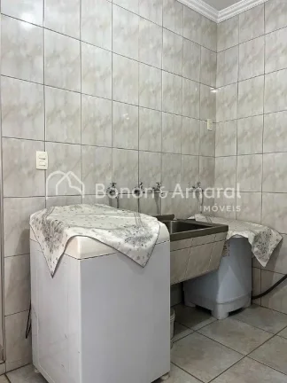 Imagem Esta casa é perfeita para quem busca uma localização privilegiada e segurança para sua família....