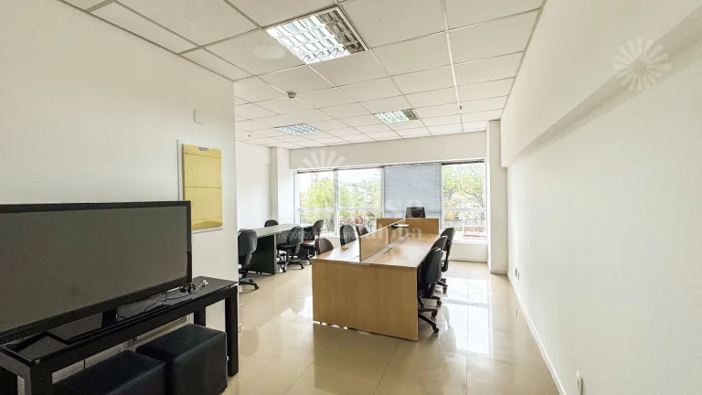 Imagem Sala Comercial mobiliada para alugar 42m² - 1 vaga- R$4.221,00 pacote - Brascan Alphaville -SP