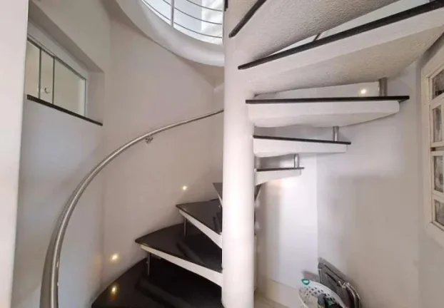 Imagem Apartamento triplex tipo cobertura a venda na Ponta da Praia