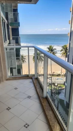 Imagem Astúrias, frente mar, vista lateral, 3 dormitórios e 1 vaga.